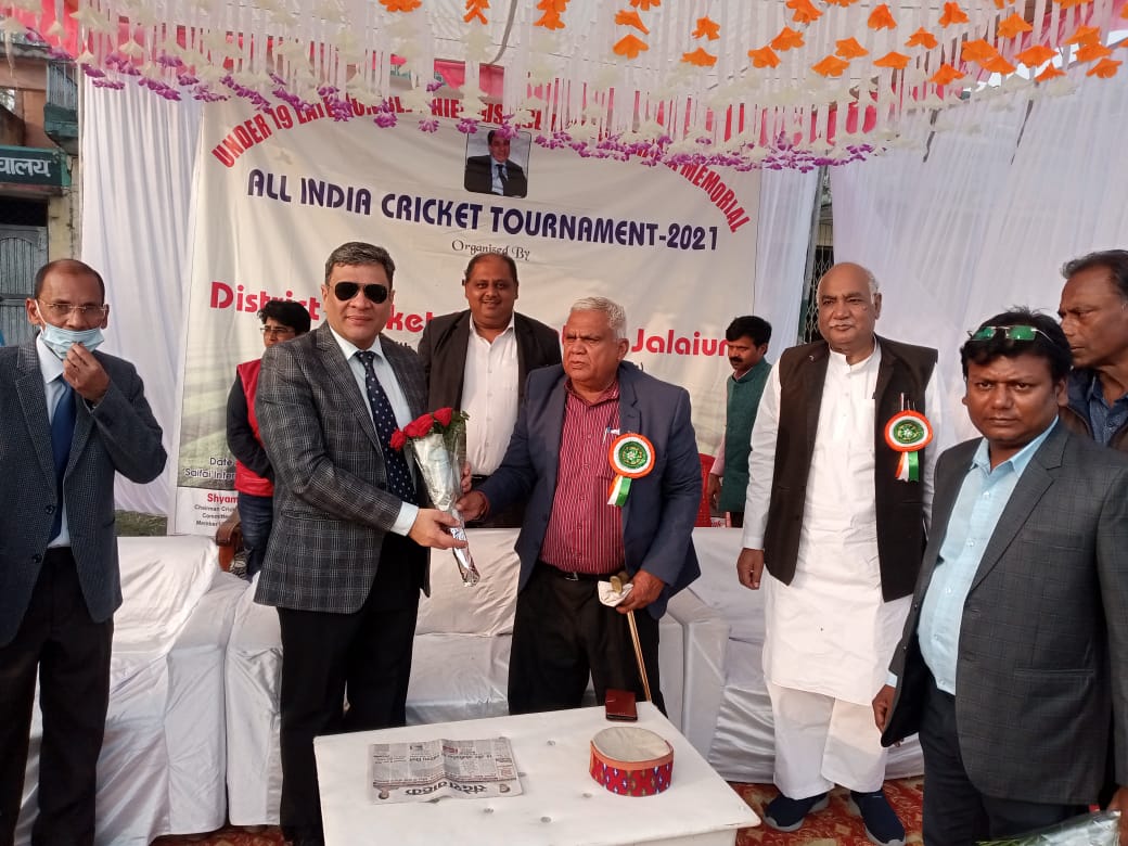 उरई के इंदिरा स्टेडियम में लखनऊ ने कानपुर को हराया जीती चैलेंजर ट्रॉफी
